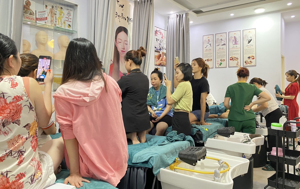 Học gội đầu dưỡng sinh chuẩn Trung Hoa tại Hà Nội đang nổi lên