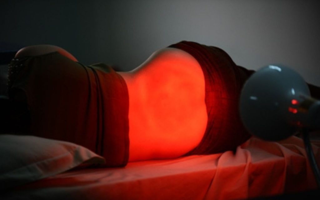 Chiếu đèn hồng ngoại Đào thải độc tố trong cơ thể