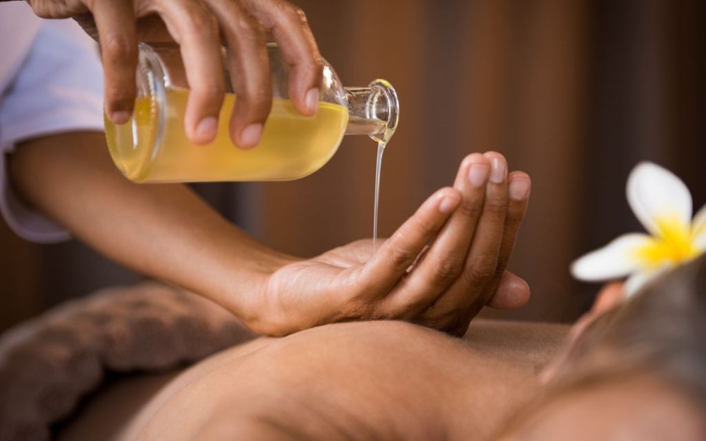 cách massage body cho nam