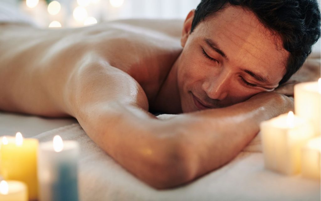 Massage body giúp tăng cường lưu thông máu