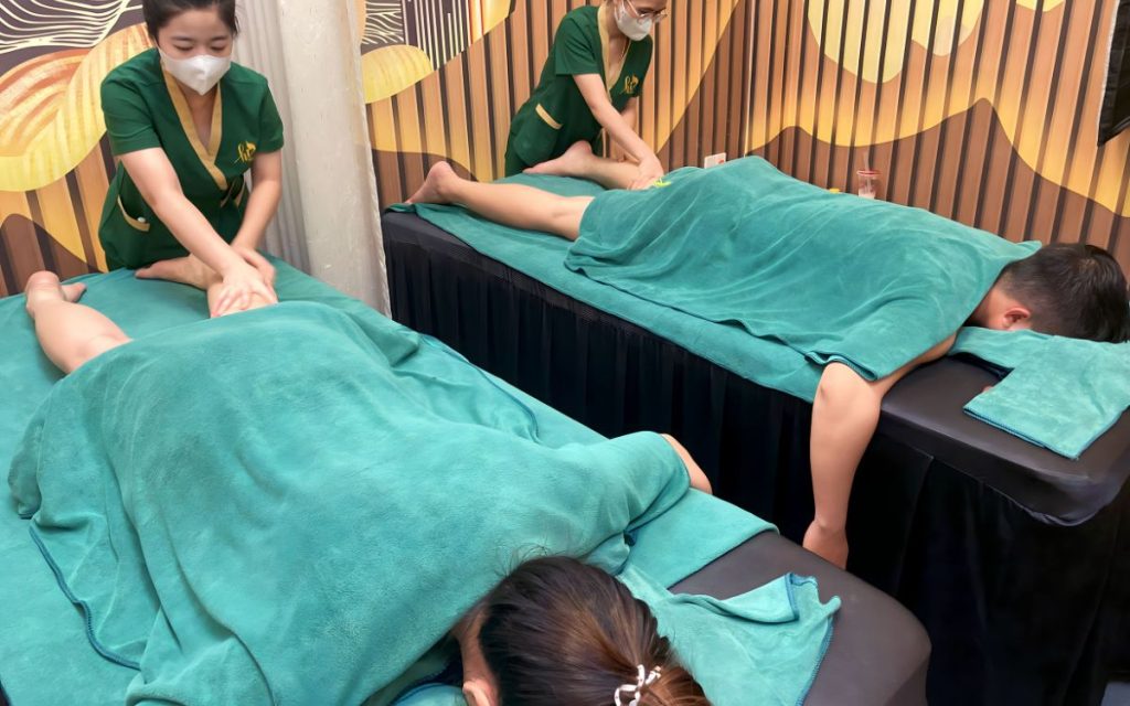 Dịch vụ massage cặp đôi tại TPHCM